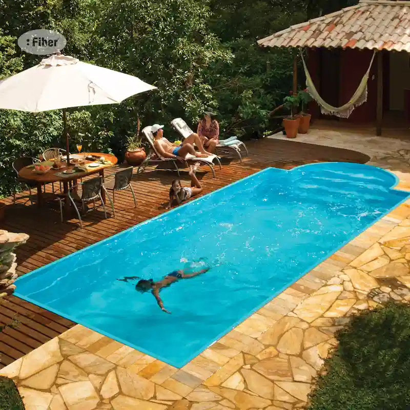 Vazamento em piscina de fibra: como identificar e resolver